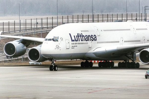 lufthansa a380 1