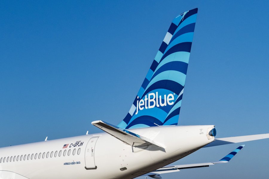 jetblue a220 05 1