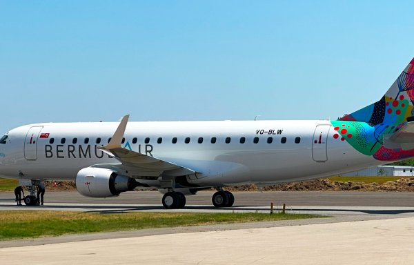 bermudair embraer e175