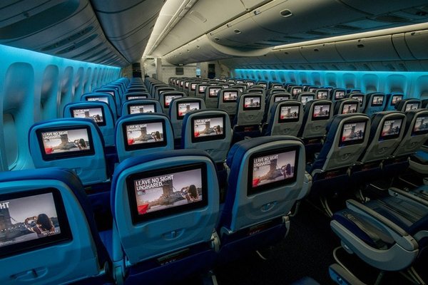 delta main cabin 1