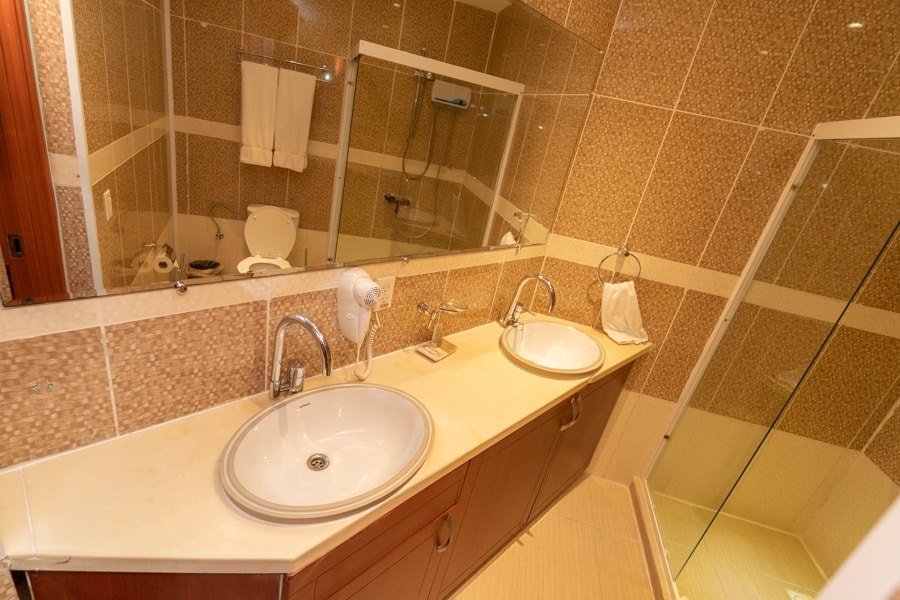 curacao suites hotel sink 1