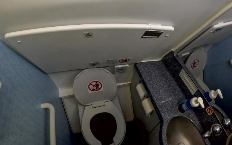 jetblue airbus a321 mint jfk sfo review 33