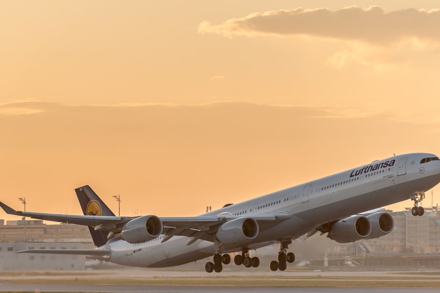 lufthansa airbus a340 600