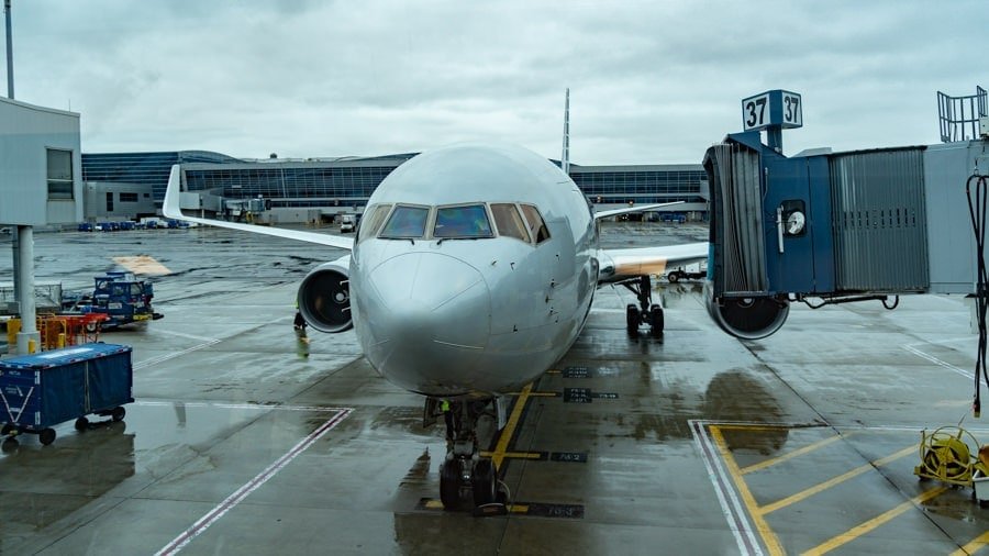 american 767 300 business class mia lax 01 1