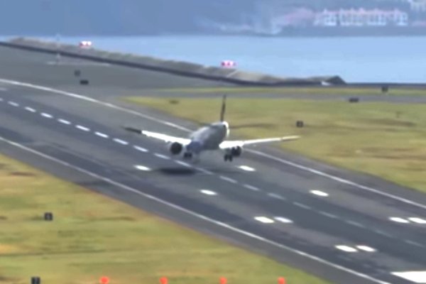 tap a321neo madeira nose gear landing CS TJQ