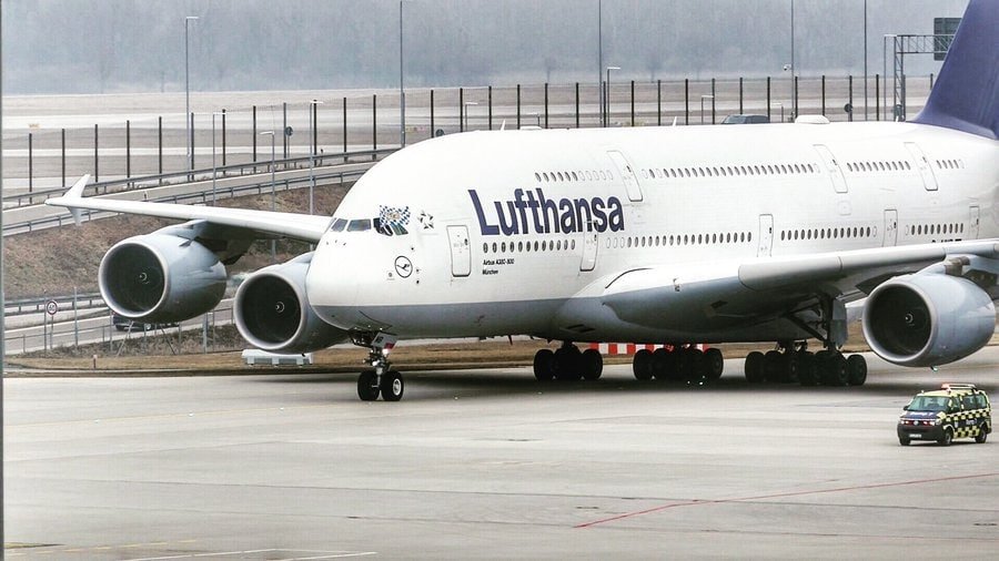 lufthansa a380 1