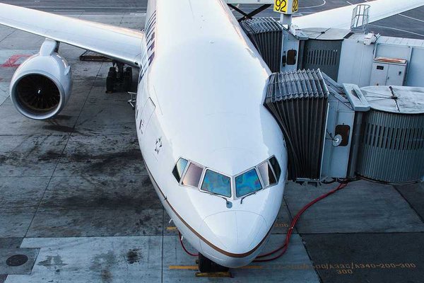 united 777 sfo 1