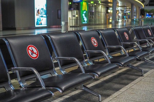 airport distancing