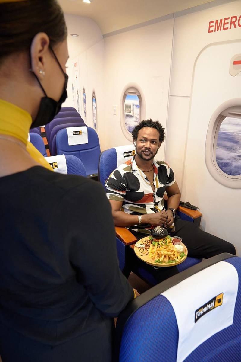 transit terminal food 01