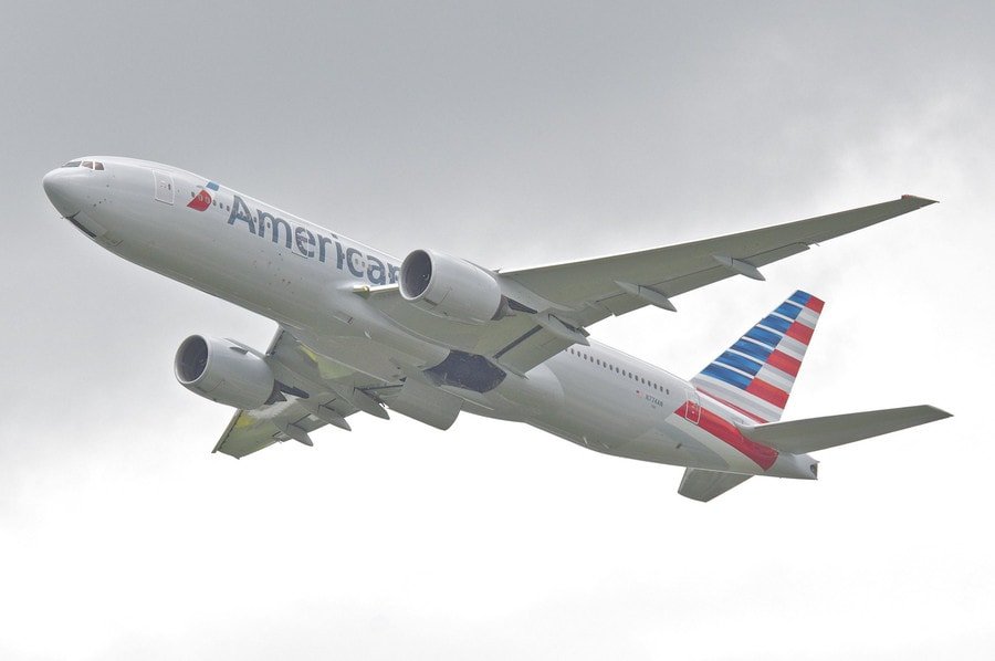 american airlines 772