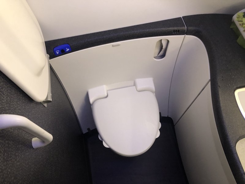 hawaiian airlines boeing 787 9 hnl sfo review 46