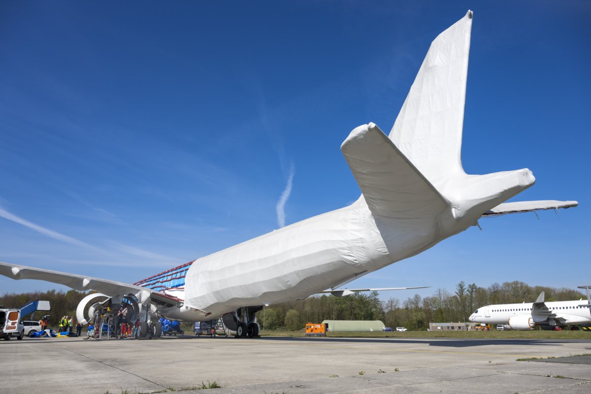 klm e195 e2 storage 03