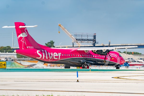 silver airways atr 72 600 01