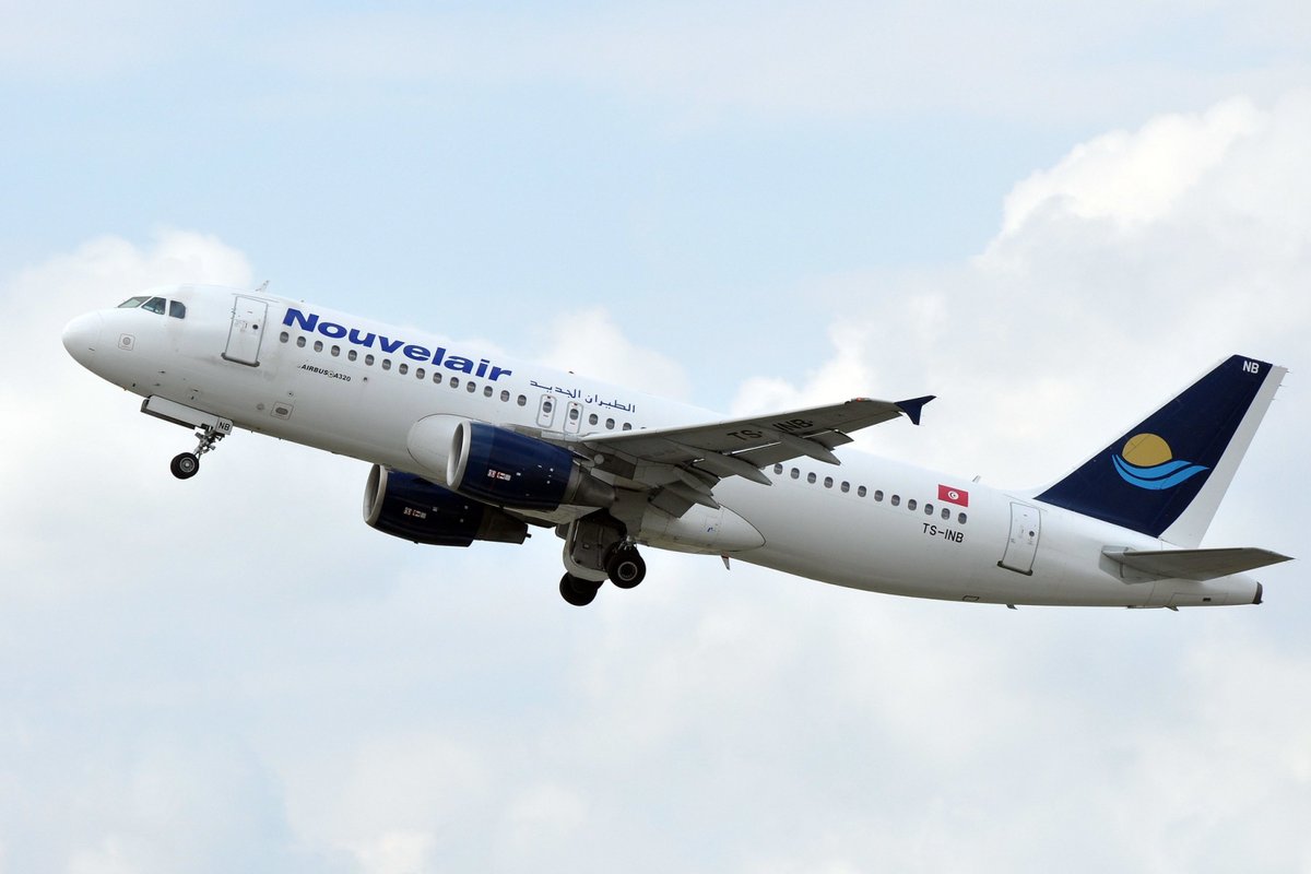 nouvelair airbus a320 214 01
