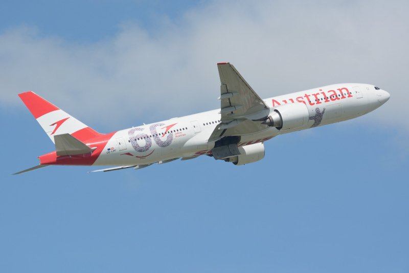 austrian airlines boeing 777 200er
