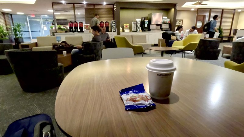 hawaiian airlines boeing 787 9 hnl sfo premier lounge