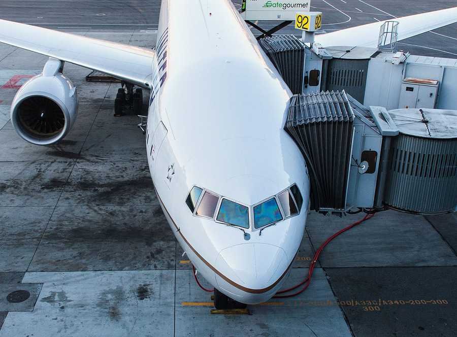 united 777 sfo 1