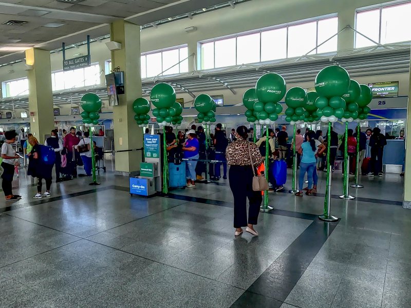 frontier airlines launch piarco01