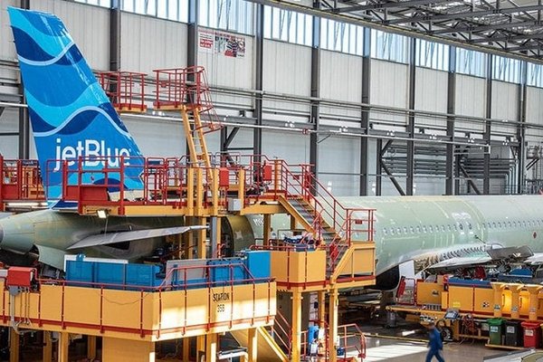 jetblue streamers 02 1