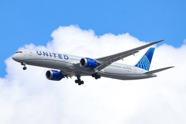 united 787 10 1