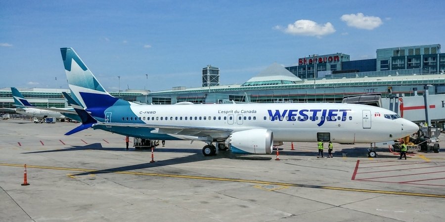 westjet 737 max 8 new livery 04 1