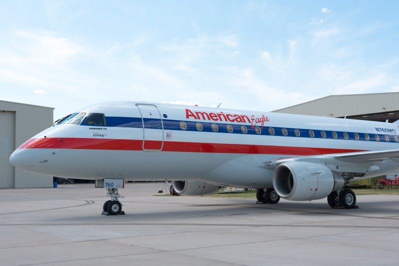 american eagle e170 retro 3