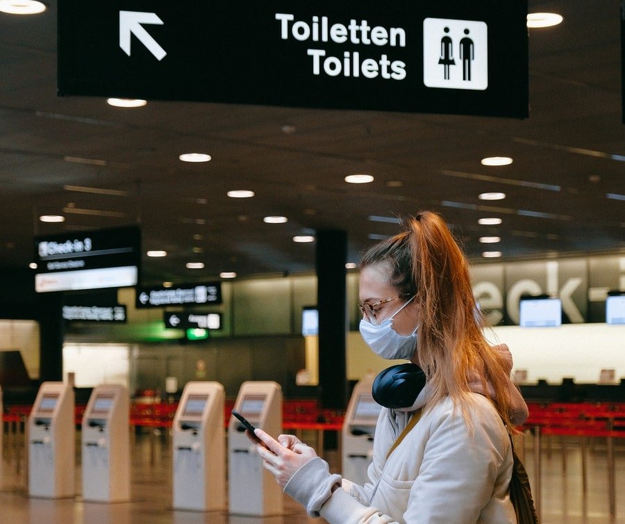 mask airport 1