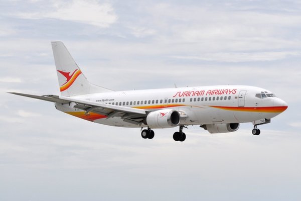 surinam 737 300