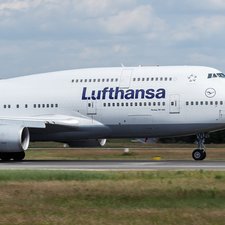 lufthansa boeing 747 400