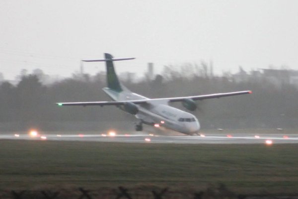 emerald airlines uk atr 72 600 G CMMK nose collapse