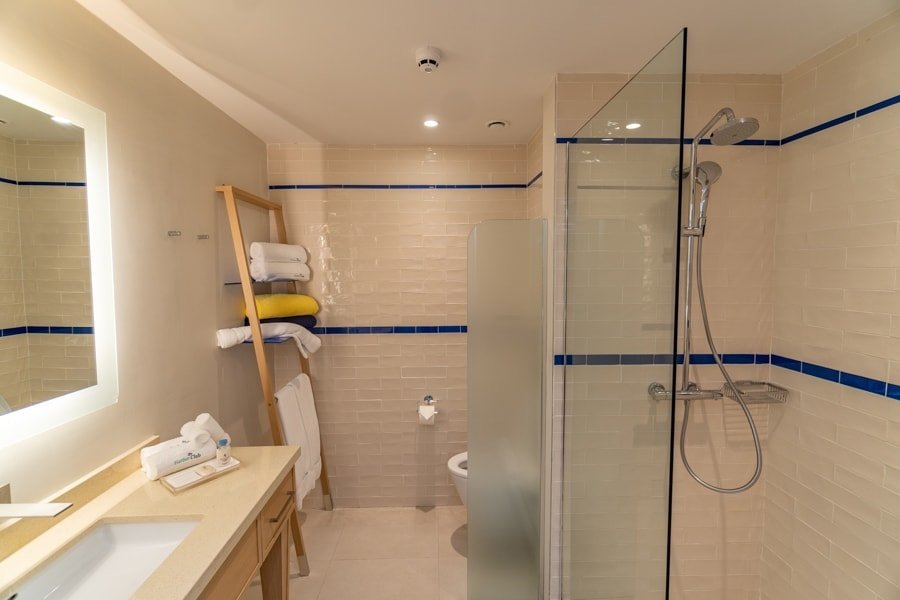 harbor club st lucia bathroom 1