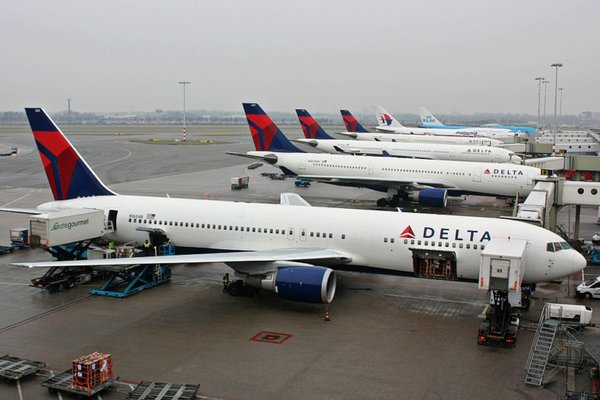 delta 767 300er