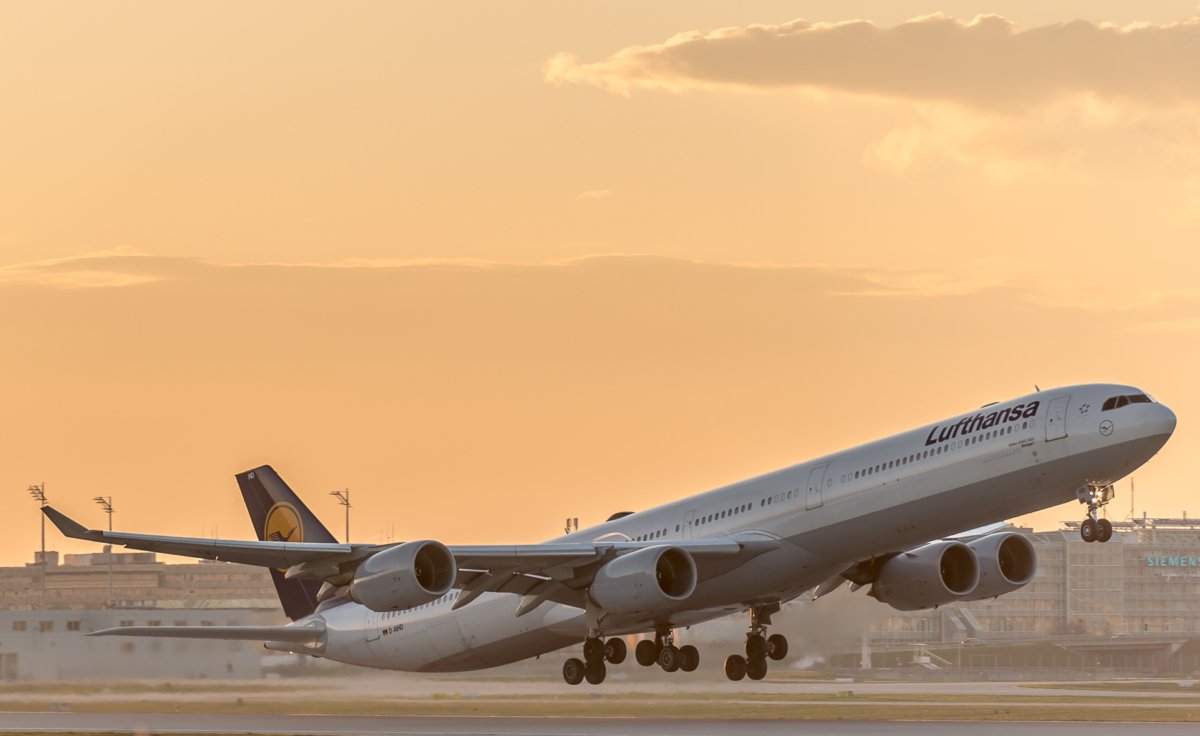 lufthansa airbus a340 600