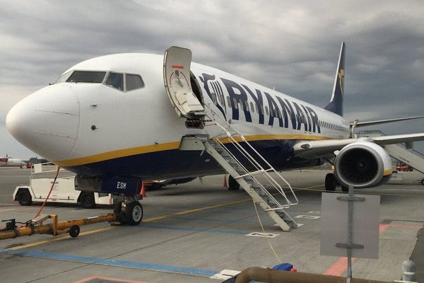 ryanair 737 1