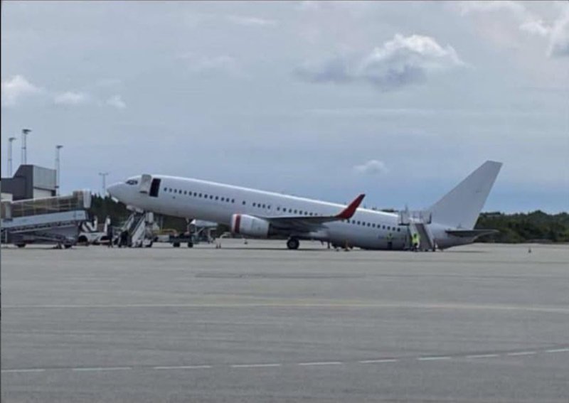 getjet boeing 737 800 ly uno