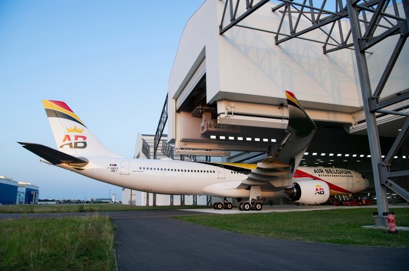 air belgium a330neo 01