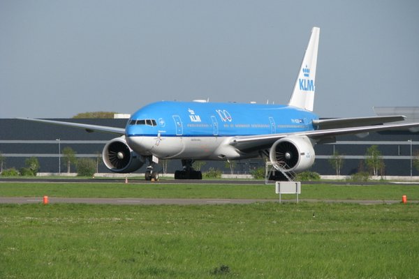 klm 777