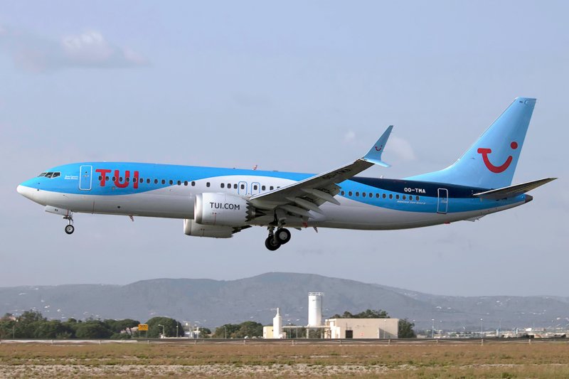 tui uk boeing 737 max 8