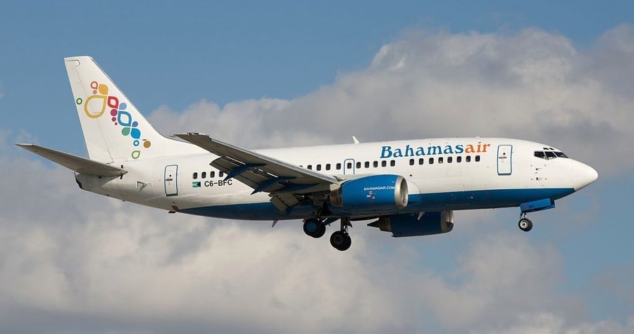 bahamasair boeing 737 500 1