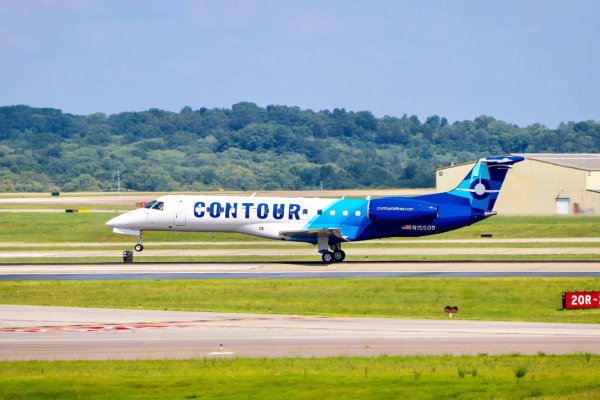 contour airlines embraer emb 135