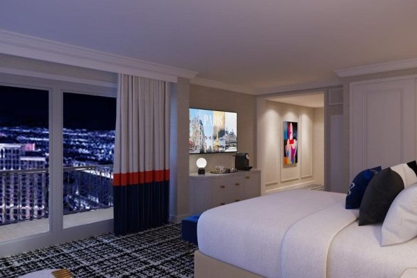paris las vegas versailles balcony room