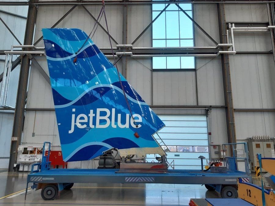 jetblue streamers 01 1