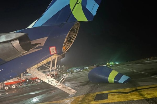 World Atlantic Airlines MD-83 Tail Cone Jettison