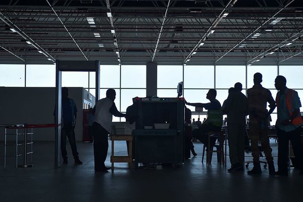 airport security 1