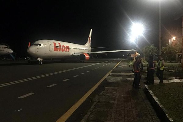 lion air 737 wing strike 1