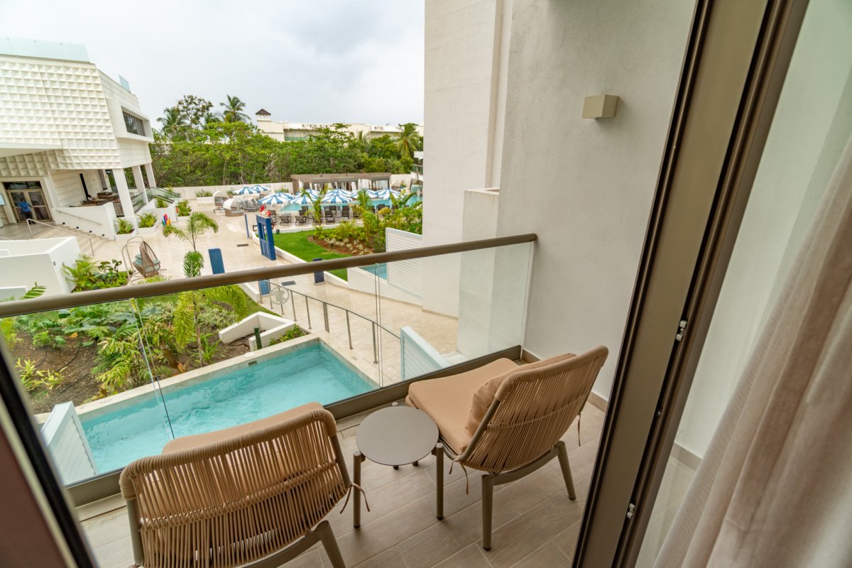 royalton vessence barbados 25
