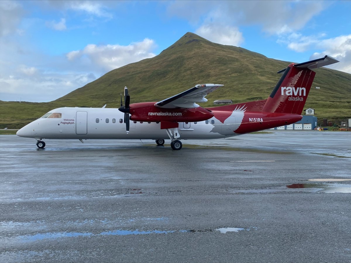 ravn alaska dash 8 300