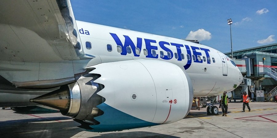 westjet 737 max 8 new livery 03 1