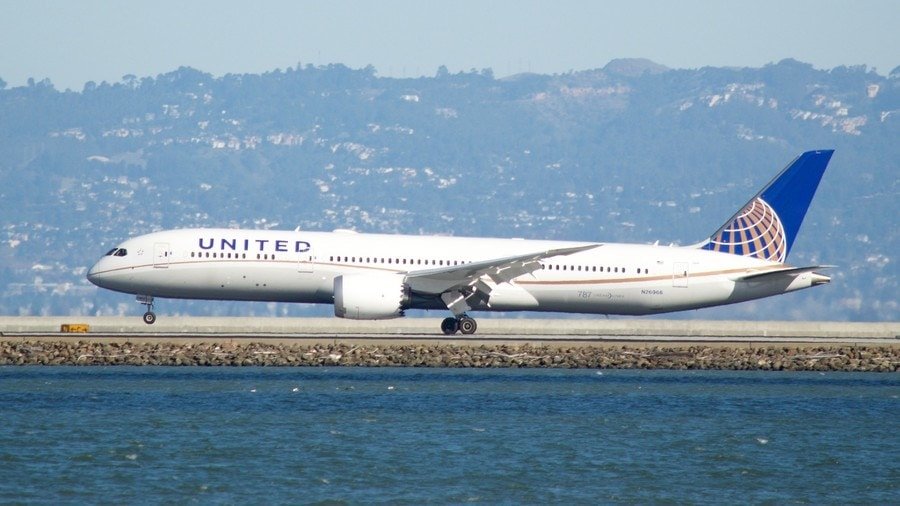 united 787 1