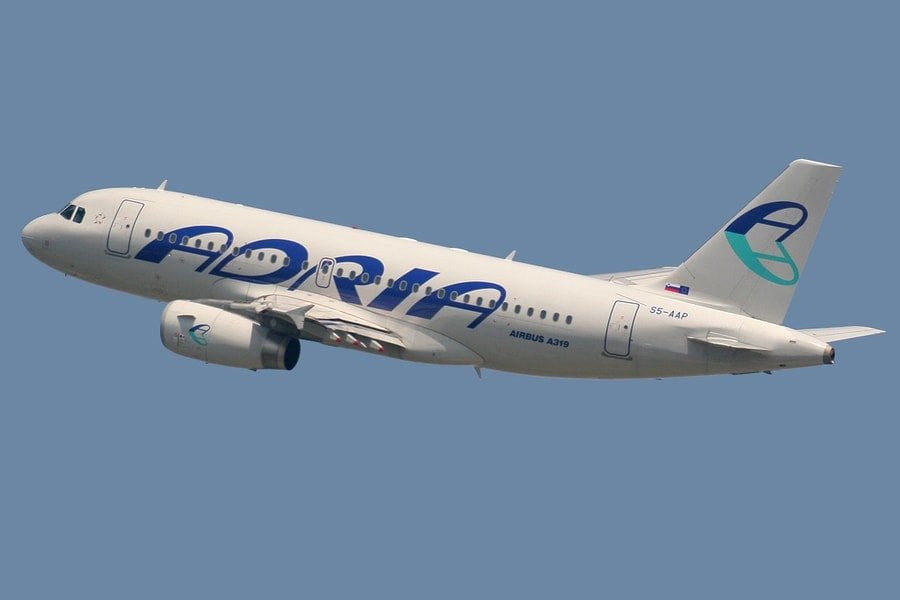 adria airways a319 1